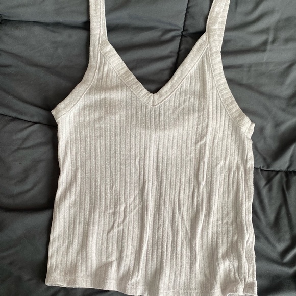 Basic AE ribbed white tank - Picture 1 of 2